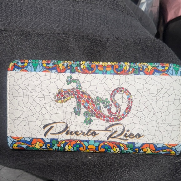 Colorful Puerto Rico Lizard Wallet - Picture 1 of 14